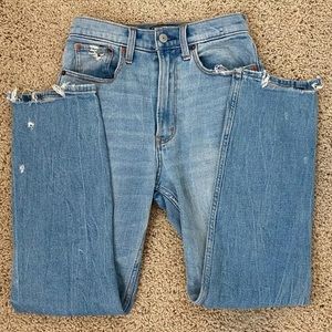 New Abercrombie mom jean